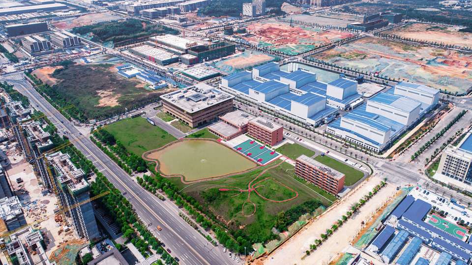 BASF setzt auf Mangan als Kathodenmaterial Am Standort Da Changsha werden die neuen Linien voraussichtlich ab dem vierten Quartal 2022 in Betrieb genommen.