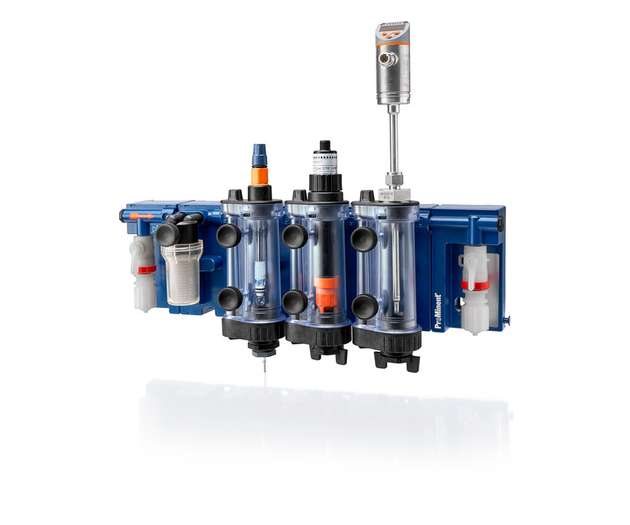 Die Module der Bypassarmatur Bama und die Sensoren können ohne Werkzeug ausgebaut und ausgetauscht werden. Das Bild zeigt eine Armatur für industrielles Wasser.