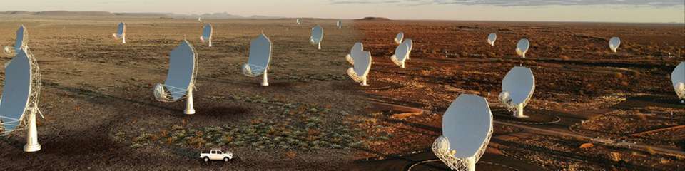 Ein zusammengesetztes Bild des zukünftigen SKA-Mid-Teleskops, das die bereits vor Ort befindlichen Antennen des Vorläuferteleskops MeerKAT.