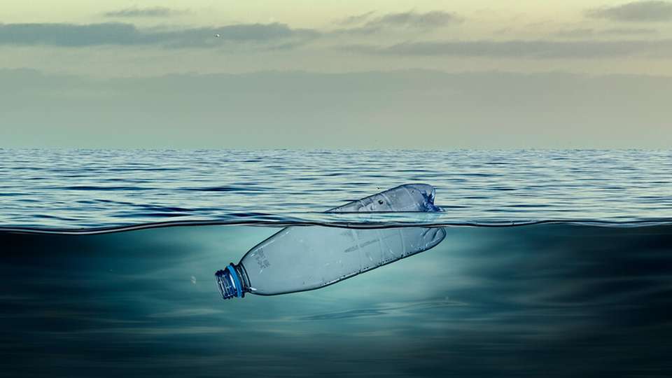 Wie verhält sich Plastik in der Umwelt? Mit dieser Frage befasste sich ein Forscherteam und stellt nun seine Ergebnisse vor.