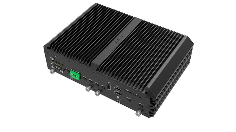 Zuverlässiger Assistent im Fahrzeug-Cockpit – Neuer Embedded-PC von TL Electronic Sämtliche Komponenten im robusten Aluminiumgehäuse sind auf die dauerhafte Resistenz gegen Fahrzeugvibrationen ausgelegt.