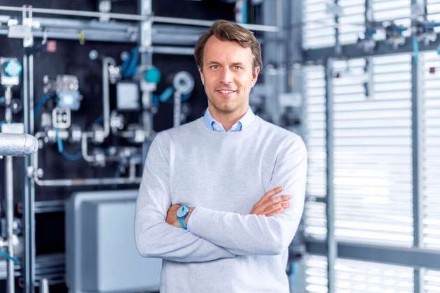 Für Nils Aldag, CEO von Sunfire, ist dieses Großprojekt ein wichtiger Beitrag für den Ausbau der Wasserstoff-Wirtschaft und somit auch eine Chance für die Chemieindustrie.