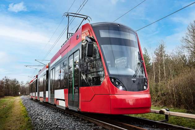 Avenio Nürnberg: Großzügige Einstiegsbereiche und breite Durchgänge verbessern den Fahrgaststrom und Komfort.
