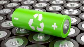 Bisher war das Recycling von in E-Autos eingesetzten Lithium-Ionen-Batterien immer mit einem enormen wirtschaftlichen Aufwand verbunden. Dies soll sich durch das Projekt Kolibri nun ändern.