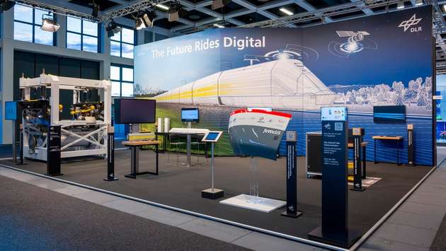 DLR-Stand auf der InnoTrans 2022