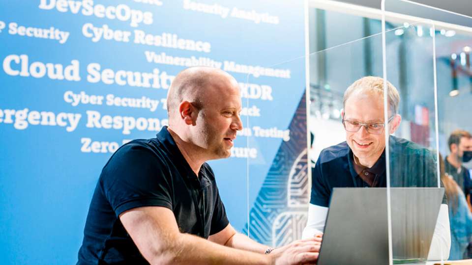 Hit Hackers Hard– auf der it-sa 2022