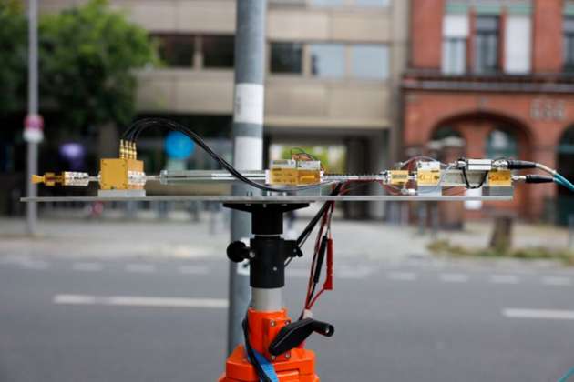E-Band-Sender mit GaN-Modul, 3D-gedruckter Antenne und Rotman-Linse