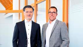 Die Jumo-Geschäftsführer Dimitrios Charisiadis (links) und Steffen Hoßfeld (rechts) sehen die Unternehmensgruppe auf einem guten Weg in die Zukunft.