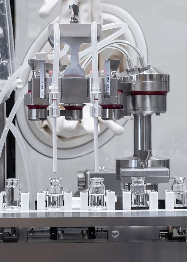 Präzise Dosierungen, exakte Füllmengen: Bei einem Dosierfehler wird nicht  ausgeschleust, sondern unmittelbar nachdosiert – das so genannte „Re-dosing on Request“. 