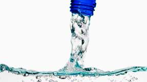 Mineralwasser abfüllen: Risikobewertungen sind zur Gewährleistung der Sicherheit der Maschinenanlagen unerlässlich und ein effizienter und geeigneter Weg zur Risikominimierung.