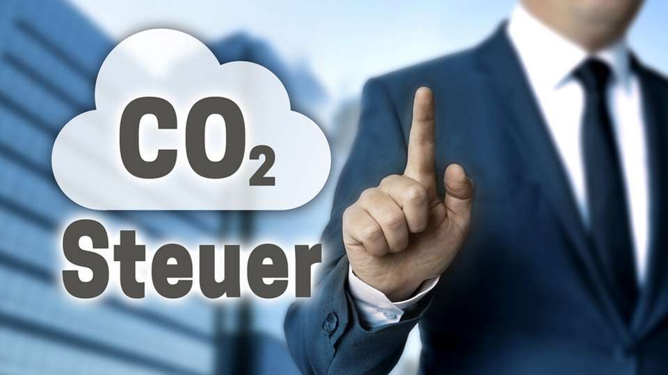 Einer Ausweitung der CO2-Preise stehen vor allem politische Befürchtungen entgegen: Soziale Härten und damit möglicher Aufruhr.