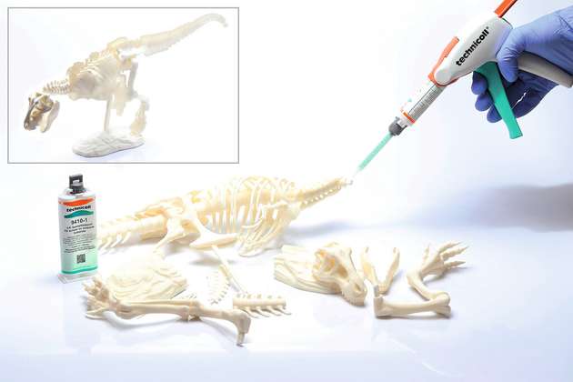 PE, PP und POM kleben: Mit Spezialklebstoffen gelingt diese Herausforderung in der Produktionsindustrieprozess sicher, schnell und qualitativ hochwertig.