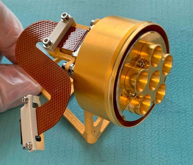 Radiometer: Das miniRAD wird mittels Infrarotmessungen die Oberflächentemperatur von Phobos bestimmen. Es ermöglicht zudem Rückschlüsse auf die Porosität des Oberflächenmaterials.