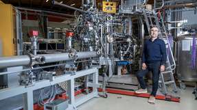 Milan Radovic ist wissenschaftlicher Mitarbeiter an der SIS-Beamline (Spectroscopy of Interfaces and Surfaces) der Synchrotron Lichtquelle Schweiz SLS am Paul Scherrer Institut PSI.