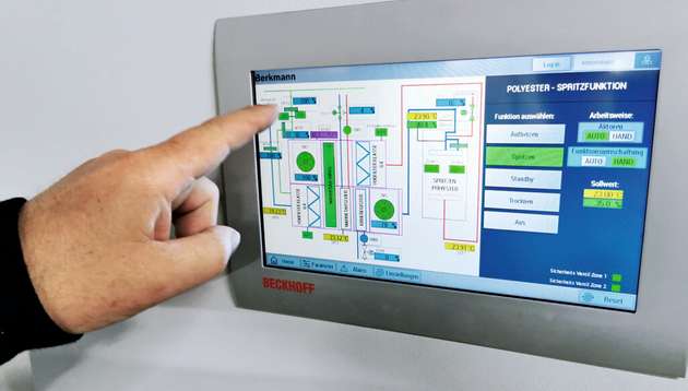 Die mit dem HTML5-basierten TwinCAT HMI erstellte Visualisierung und  Bedienung der Lackieranlage erfolgt übersichtlich und komfortabel am  Beckhoff Einbau-Touchpanel CP690x.