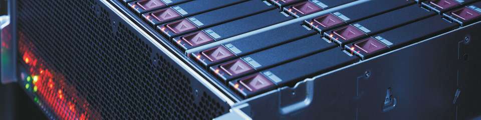 Die Rechenpower des neuen Supercomputers am KIT entspricht 10.000 Laptops.