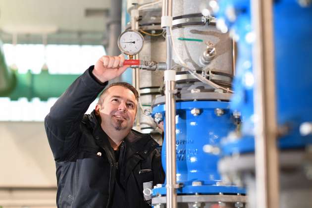 Alexander Belard ist der Wassermeister im Wasserwerk des Stadtwerks am See.