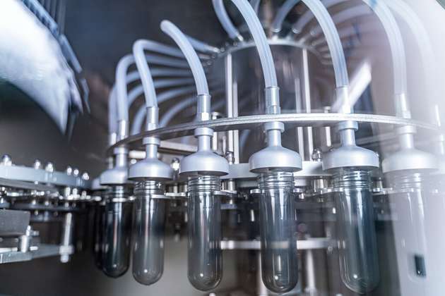 Die Contipure versorgt Anlagen absolut zuverlässig mit entkeimten PET-Flaschen.