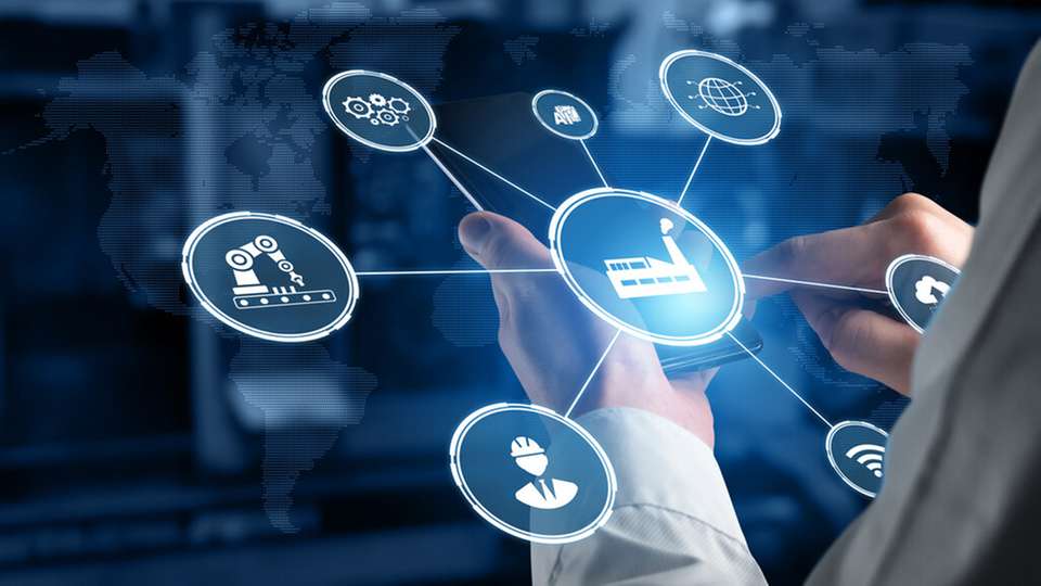 Datendurchgängigkeit über alle Bereiche, Künstliche Intelligenz und der Trend zur Nachhaltigkeit treiben die Industrie.