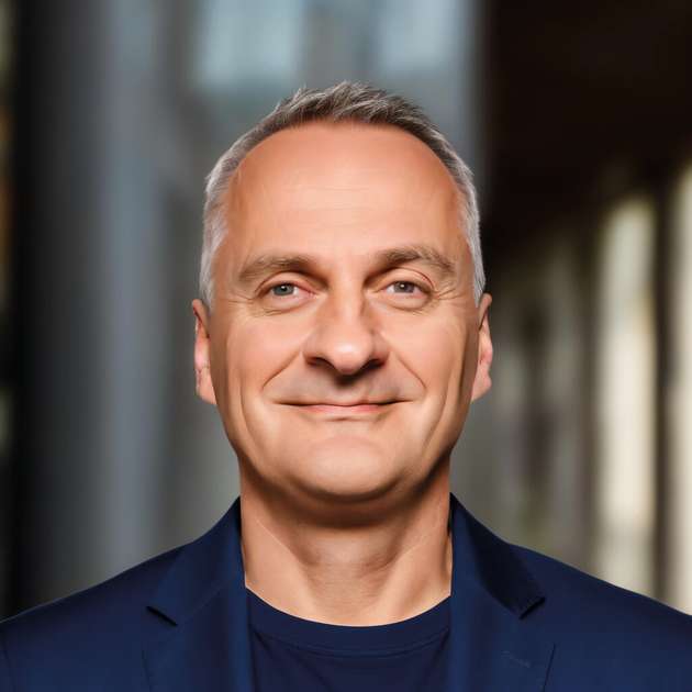 Christian Vilsbeck, Chefredakteur A&D und P&A: „Im Editoral meiner Magazine stelle ich bekannten Persönlichkeiten aus dem industriellen Umfeld gerne eine Frage zu aktuellen und oft polarisierenden Themen.“