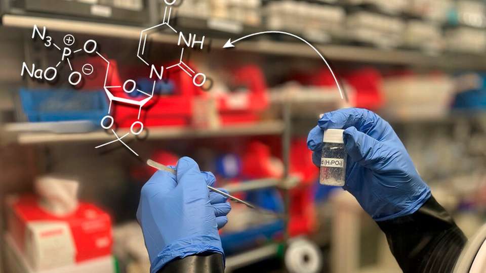 Beispiel eines komplizierten Biomoleküls aus der Gruppe der funktionalisierten Nucleotide, hergestellt über das Verfahren des Arbeitskreises Weigand aus herkömmlicher Phosphorsäure