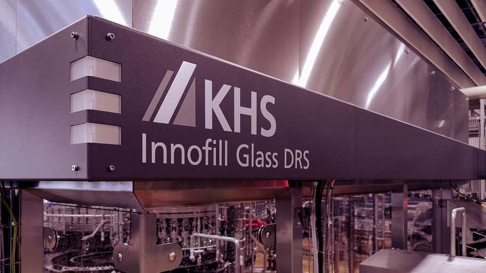 Moderne Technologie ermöglicht Brauereien qualitativ hochwertige Bierproduktion mit geringem Sauerstoffgehalt. KHS Innofill Glass DRS ECO setzt auf effiziente Sauerstoffkontrolle ohne Zusatzstoffe.