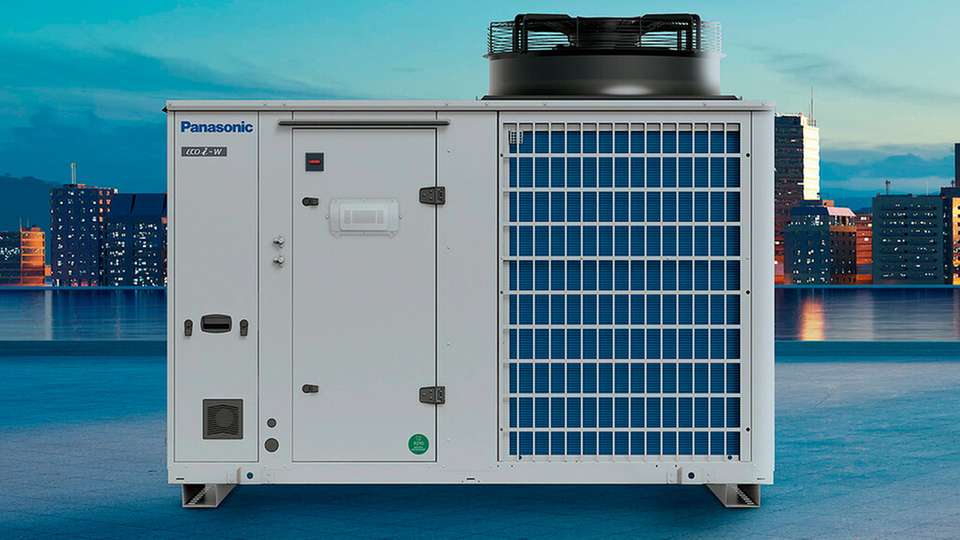 Panasonic erweitert sein Produktportfolio um die Ecoi-W-Aqua-G-Blue-Luft/Wasser-Wärmepumpe, die durch umweltfreundliches Kältemittel, hohe Energieeffizienz, smarte Steuerung und Sicherheitsstandards überzeugt. Die Serie mit Leistungen von 50 bis 80 kW ist BAFA-förderfähig und ab Dezember 2023 erhältlich.