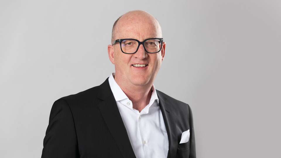 Dr. Ralf Sauter ist Partner der internationalen Managementberatung Horváth und verantwortet den Bereich Industrial Goods & High Tech. Der Industrie- und Transformationsexperte ist seit 1996 im Unternehmen, stand 2001 bis 2004 der USA-Landesgesellschaft vor und stieg 2008 in die Partnerschaft auf. Sauter leitet die Studienreihe Horváth CxO Priorities.