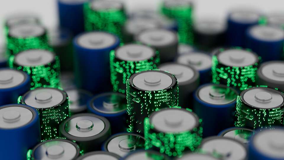 Zwar können mit bisherigen Verfahren bis zu 90 Prozent der kritischen Elemente, etwa Kobalt, Nickel und Mangan, wiedergewonnen werden, jedoch ist der Bedarf an Energie- und Chemikalien sehr hoch.