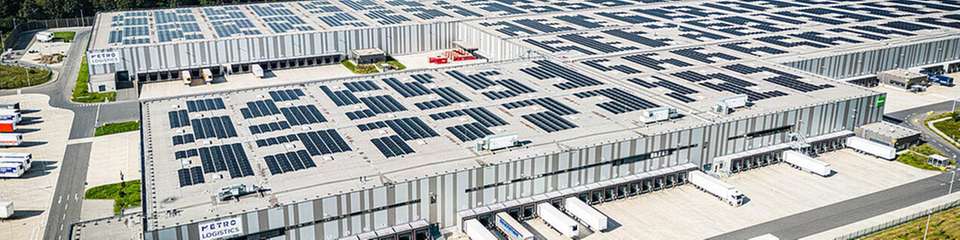 Die größte Photovoltaik-Dachanlage Deutschlands strahlt jetzt im Ruhrgebiet und versorgt Metro Logistics vor Ort mit sauberem Strom.