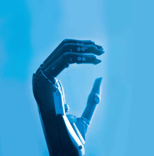 Die von ihm entwickelte bionische Hand „i-Limb“ ist die erste Handprothese mit fünf individuell beweglichen Fingern. Jeder Finger kann also einzeln oder zusammen mit den anderen bewegt werden. Dadurch sind deutlich mehr unterschiedliche Bewegungen und Griffe möglich, als bei anderen Prothesen. Träger können sie deshalb sehr natürlich bewegen und die Prothese wirklich als zweite Hand nutzen.Video: www.arrow.com/whyisit/#david