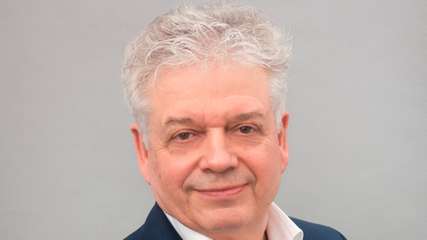 Bernhard Böhrer ist CEO des mit dem Gründerpreis Baden-Württemberg ausgezeichneten Unternehmens Logiccloud. Als erfahrener Experte für hochkomplexe Steuerungssysteme gründete er 2021 zusammen mit erfahrenen Softwarespezialisten Logiccloud. Sein Ziel: genau diese Komplexität von Industriesteuerungen durch Virtualisierung zu verringern und über eine hardwareunabhängige Cloudplattform die Automatisierung von Maschinen und Prozessen für den Anwender einfacher, schneller und wirtschaftlicher zu machen.