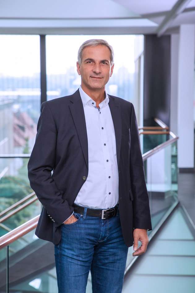 Jörg Spiekermann, Leiter Vertrieb Palettier- und Verpackungsanlagen Consumer Goods bei der Beumer Group: „Unsere robusten Maschinen laufen in der Regel 25 bis 30 Jahre.“