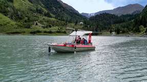 Das neue Forschungsboot der KU auf dem Gepatsch-Stausee im österreichischen Kaunertal