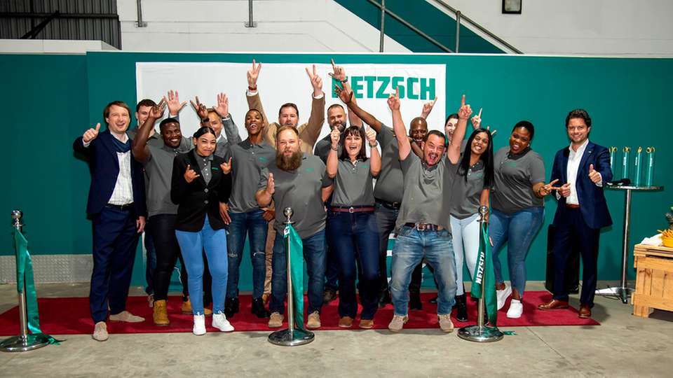 An der Eröffnungsfeier nahmen neben dem Global Pump Management Team auch alle Mitarbeiterinnen und Mitarbeiter von Netzsch Southern Africa teil.