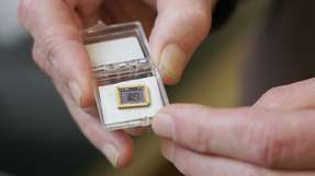 Das Graphen-Bauelement des Teams, das auf einem Siliziumkarbid-Substrat-Chip gewachsen ist.