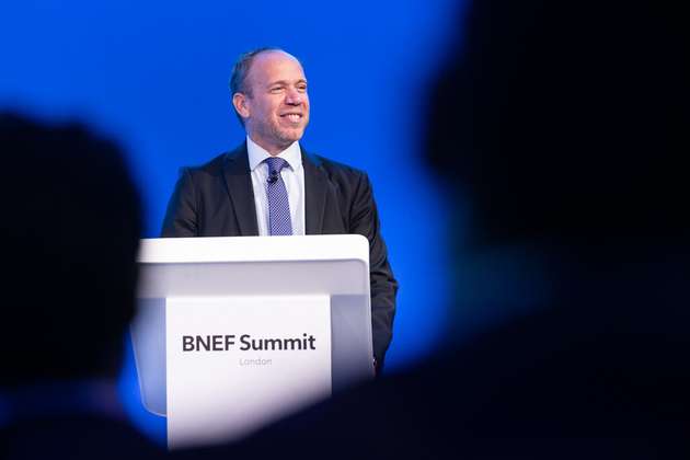 „Seit seiner Gründung vor 25 Jahren verfolgt Trina Solar das Ziel einer emissionsfreien Zukunft und legt daher auch einen starken Fokus eine nachhaltige Entwicklung des Unternehmens“, so de la Vina.