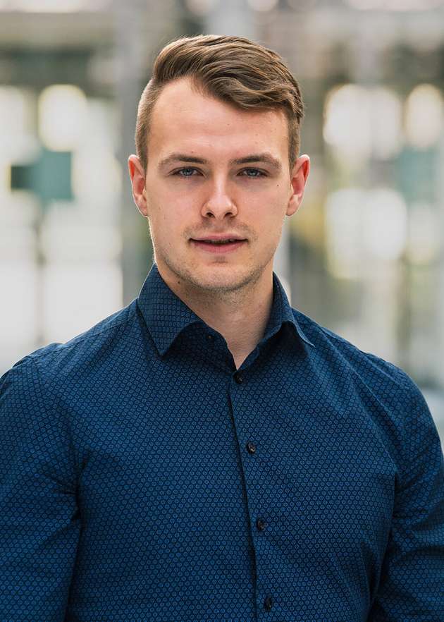 Philipp Hoppe, Produktmanager Oszilloskope, Rohde & Schwarz: Rohde & Schwarz präsentiert seine neuesten Test- und Messlösungen für die Embedded-Industrie. Eines unserer Highlights ist unser neuestes Oszilloskop R&S MXO5 mit vier oder acht Kanälen. Die R&S MXO 5 Oszilloskope bauen auf dem neuartigen von Rohde & Schwarz entwickelten MXO-EP Verarbeitungs-ASIC auf. Damit stellt das R&S MXO 5 das Signalverhalten sowohl im Zeit- als auch Frequenzbereich umfassender dar als jedes andere Oszilloskop. Dies bietet Ingenieuren - von der Leistungselektronik bis zum Automobilbereich - optimierte Möglichkeiten, um ihre Designs effizienter zu debuggen. Unser Stand bietet auch Informationen zu weiteren Testbereichen wie digitalem Design und Schnittstellen, Leistungselektronik, elektromagnetischer Kompatibilität, drahtloser Konnektivität und In-Vehicle-Netzwerken.
EW: Halle 4, Stand 218