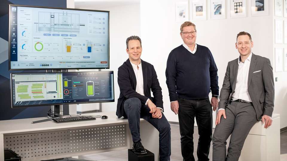 Die Mitglieder der Geschäftsführung Phillip Werr, CEO und Gründer Thomas Punzenberger und CSO Stefan Reuther (v. l.) freuen sich über einen erfolgreichen Jahresabschluss.