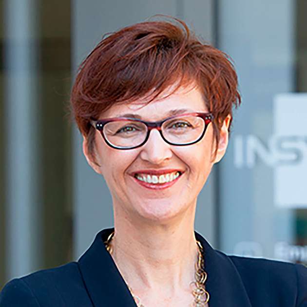 Anna Wels, President Project Business icom, Insys Icom: „Um in Zukunft Versorgungssicherheit und Netzstabilität zu gewährleisten, ist es entscheidend, dass Anlagen durch Vernetzung überwachbar und steuerbar gemacht werden. Industrie-Router mit zukunftssicheren Funktionen und langfristiger Verfügbarkeit sind hierfür essenziell. Die Systeme müssen sicher kommunizieren und KRITIS konform sein. Optimal sind gehärtete Systeme mit regelmäßig garantierten Security-Updates und zudem integrierter auditfähiger Managementumgebung. Flexibilität im WAN (LTE450, 4G, Glasfaser, DSL) sowie Hardware-Schnittstellen sind ebenso wichtig wie Robustheit für den Betrieb in verteilten OT Umgebungen. Insys icom bietet seinen Kunden für diese Anforderungen ein passgenaues Lösungsportfolio.
