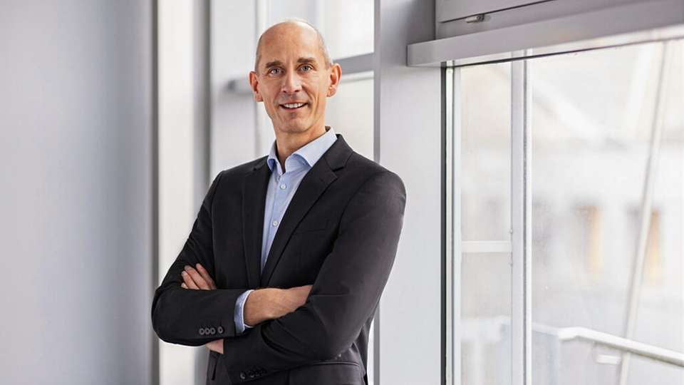 Dr. Claus Bischoff, CTO bei Lenze: „Dank unserer Plattform-Strategie können wir schnell Software auf Maschinen zum Laufen bringen, Versionieren und die Produktion sicher machen.“