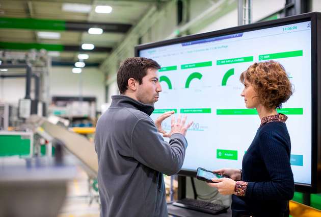 Beispiel für eine nachhaltige Produktion: In der Smart Factory von Schneider Electric in Le Vaudreuil wurden Energieverbrauch und CO2-Emissionen drastisch reduziert. 