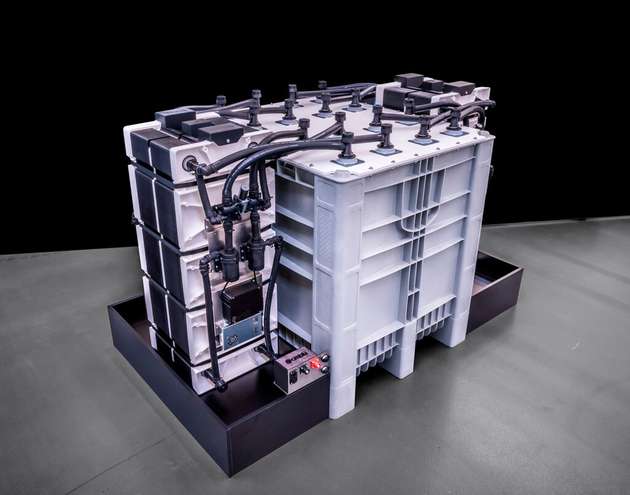 Die auf organischen Materialien basierenden Batterielösungen von CMBlu Energy speichern Strom aus erneuerbaren Energiequellen wie Sonne und Wind – und kommen dabei ohne seltene Erden, Lithium oder schnell entzündliche Substanzen aus.