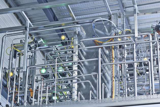 Das Rohrumformgehäuse hilft bei der Gestaltung leichterer Anlagen und nachhaltigerer Prozesse in der Pharma-, Food- und Kosmetikindustrie. 