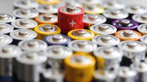 Ein verbessertes Ladeprotokoll könnte die Lebensdauer von Lithium-Ionen-Batterien deutlich erhöhen, da das Laden mit hochfrequentem gepulstem Strom Alterungseffekte senkt.