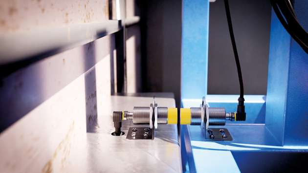 Die verschleißfreien NIC-Koppler an Station und mobilem Werk- stückträger übertragen Energie und Daten berührungslos.