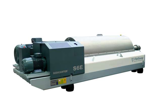 Der Flottweg Sedicanter trennt Feststoffe aus Flüssigkeiten ab. Das Besondere daran: Die Feststoffe bestehen dabei aus einem weichen bis fließfähigen Sediment. 