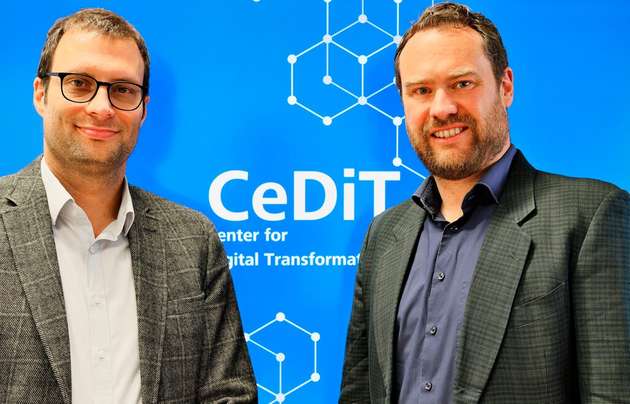 Prof. Dr. Stefan Morana und Jun.-Prof. Dr. Eric Grosse vom Center for Digital Transformation der Universität des Saarlandes.