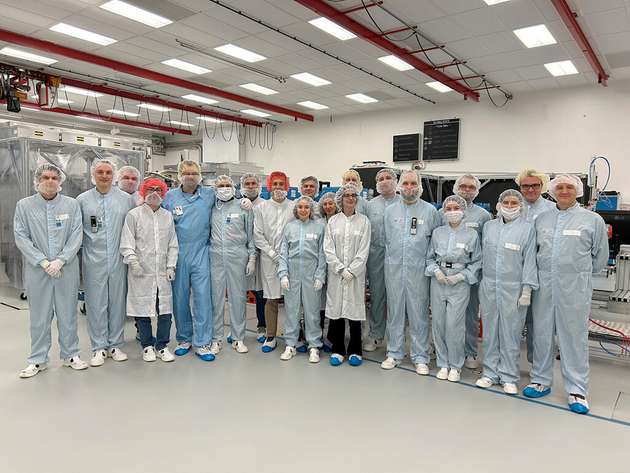 Das internationales Forscherteam des Lawrence Livermore National Laboratory, des Fraunhofer ILT und der ELI - Extreme Light Infrastructure in der ELI Beamlines Facility, Prag, Tschechische Republik.