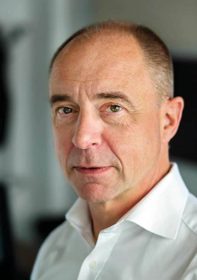 Alexander Gerfer, CTO bei Würth Elektronik eiSos Gruppe:Auf dem Stand erleben die Fachbesucher, wie man Energieströme effektiv leitet und einsetzt − mit Leistungselektronik für E-Mobilität und regenerative Energien. Unser Programm reicht von Hochstrom- und Hochvoltspeicherinduktivitäten über verschiedene Funkentstördrosseln, Superkondensatoren bis zu elektromechanischen Bauelementen, zum Beispiel Hochstrom-Einpresskontakte und Wärmemanagement-Lösungen. Würth Elektronik ist aber viel mehr als ein Bauelemente-Lieferant: Wir unterstützen unsere Kunden, unter anderem durch Referenzdesigns, unsere Design-In-Plattform Redexpert und Partnerschaften mit IC-Herstellern. Außerdem beteiligen wir uns am Vortragsprogramm und nehmen auch am Students Day am letzten Messe­tag teil. PCIM 2024: Halle 6, STand 342